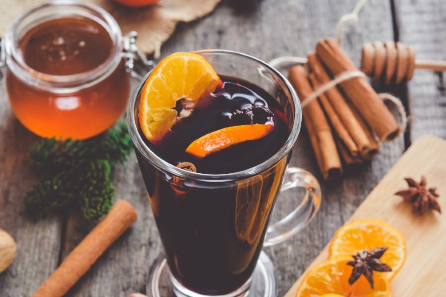 mulled wine in glass mug