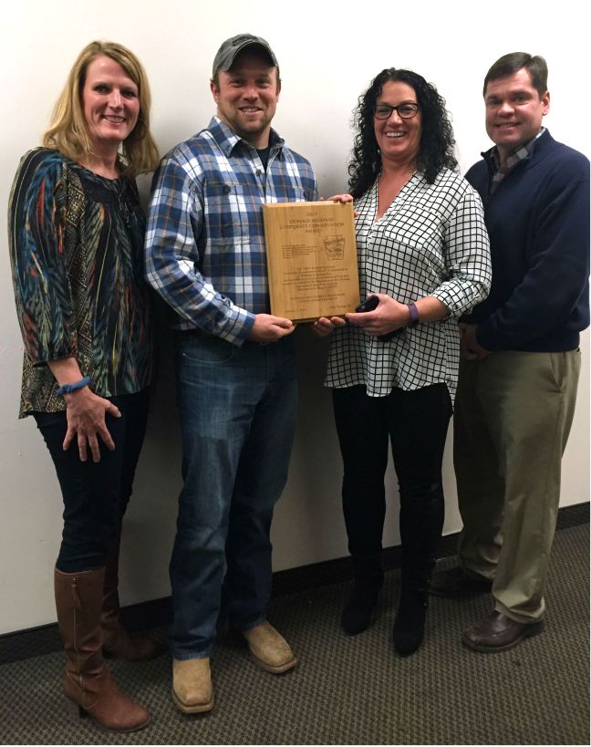 Williams employees and conservation award