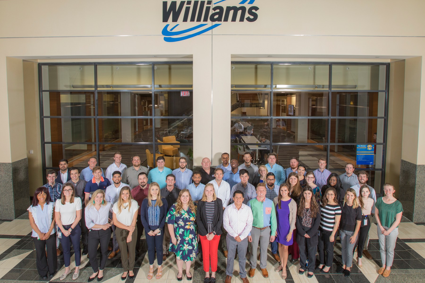 The 2018 Williams intern class pose for a group photo.